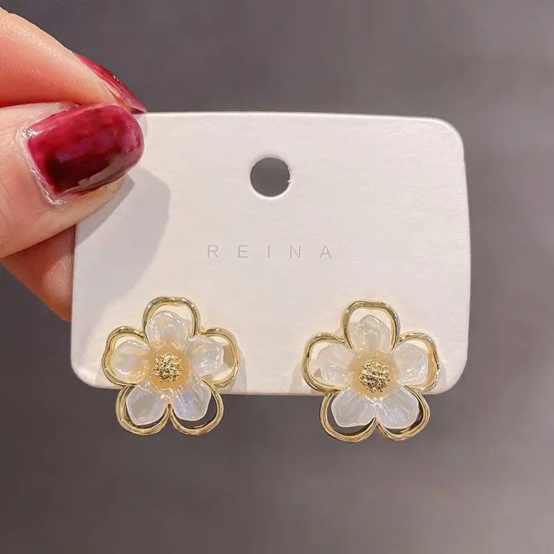 2025 Asymmetry Imitation pearl Stud Earrings Flower Earrings Ins Girl New Fashion Temperament Women's Earrings Jewelry